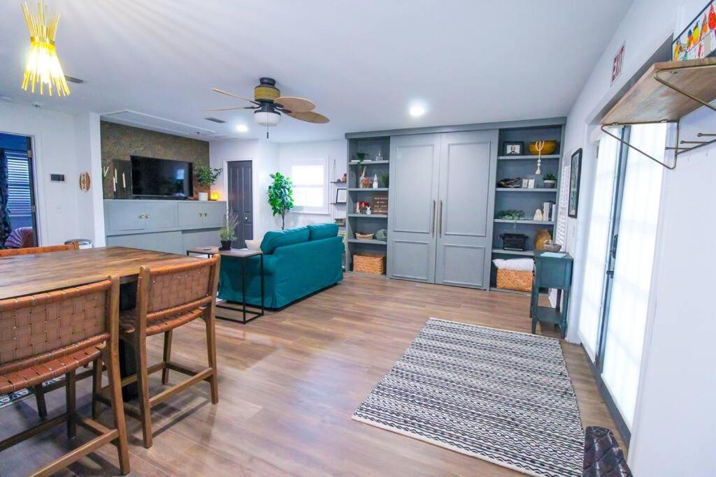 The Mini Moody - Luxurious Home Recently Renovated Close To Beach & Downtown เซนต์ออกัสติน ภายนอก รูปภาพ